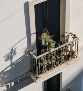 How to Make a Small Balcony Feel Cozy and Inviting